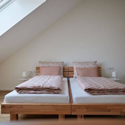 Ganze Ferienwohnung, Lemp's Genussgarten - Ferienwohnung Kräutergarten, 85qm, 2 Schlafzimmer, max 4 Personen in Langenargen, Region Bodensee-Oberschwaben
