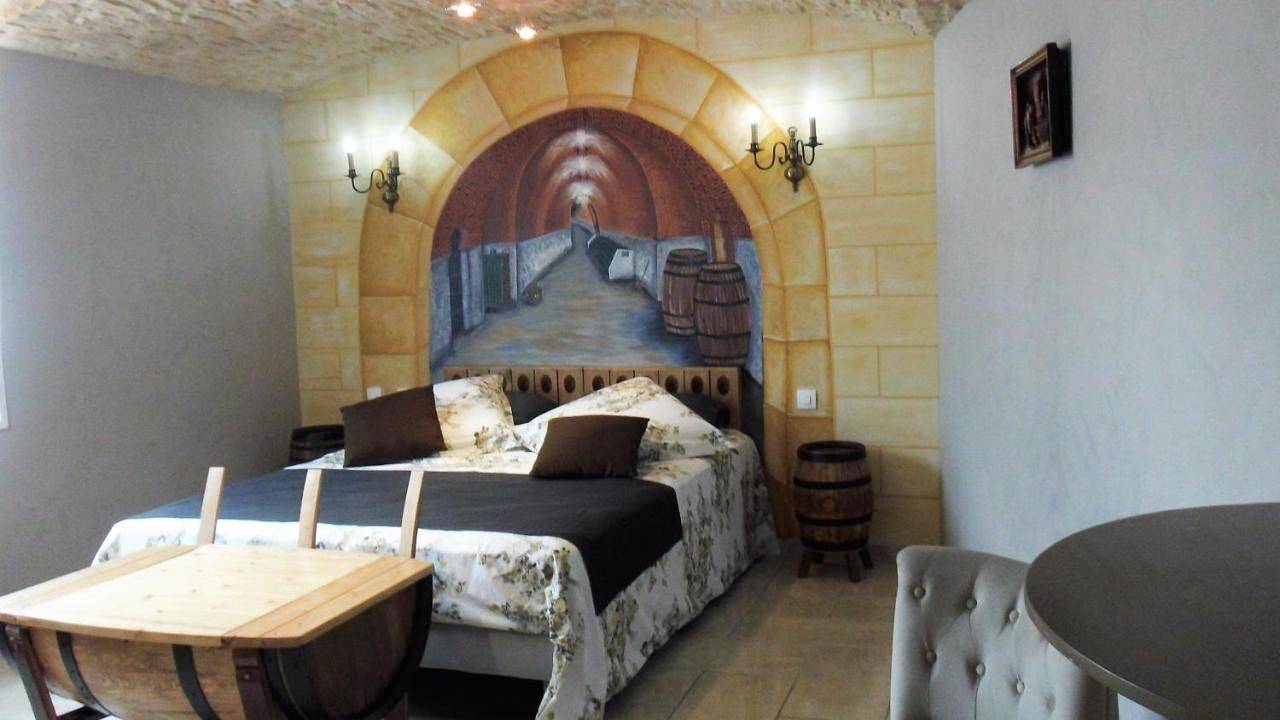 Deluxe Double Room with Shower in Mardeuil, Marne