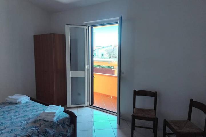 Ganze Wohnung, Sa Mora - Holiday Home 50m from the Sea - Mandriola families and couples in Mandriola, San Vero Milis