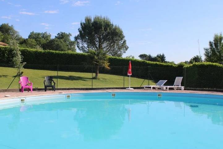 Camping pour 6 personnes, avec bassin pour enfant dans Haute-Garonne