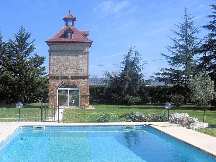 Chambre d’hôte pour 6 personnes, avec piscine et jardin dans Ondes