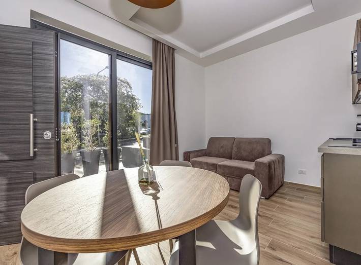 Entire studio, Holiday Apartment "La Brisa - Maestrale" with Mountain View, Private Terrace and Wi-Fi in Capo d'Orlando, Messina Province