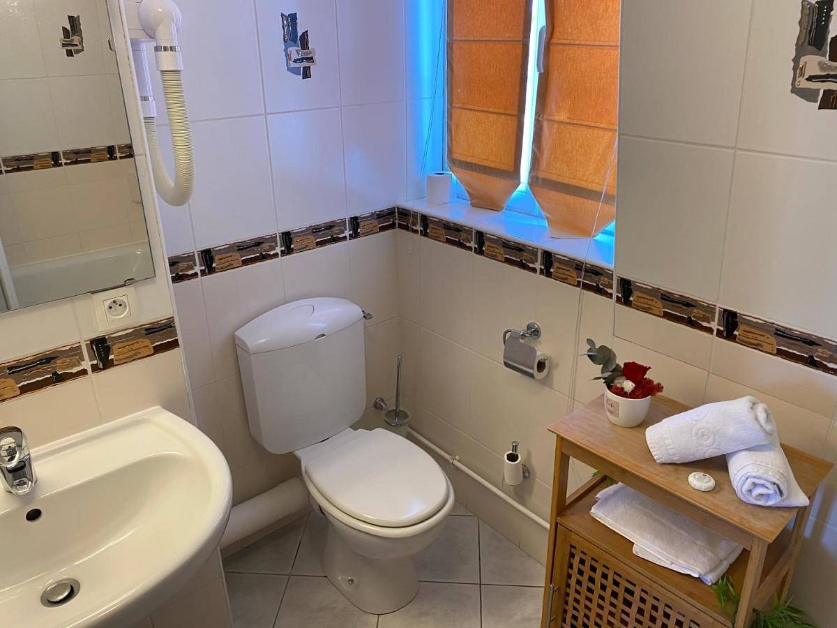 Hôtel pour 2 personnes avec terrasse in Épaignes, Région de Bernay
