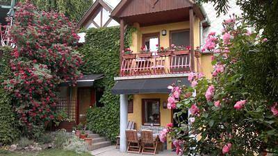 Apartamento vacacional entero, Flat in Fonyód with beautiful garden in Fonyód, Orilla sur del lago Balaton