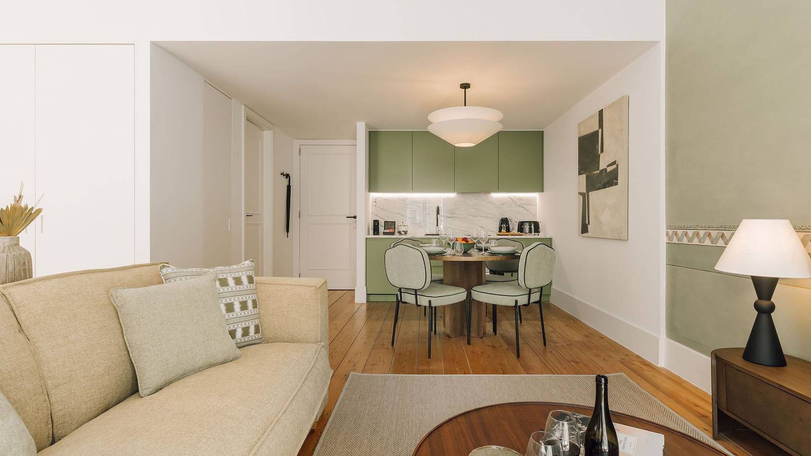 Apartamento inteiro, Ando Living - Flores 25 House in Encarnação, Lisboa