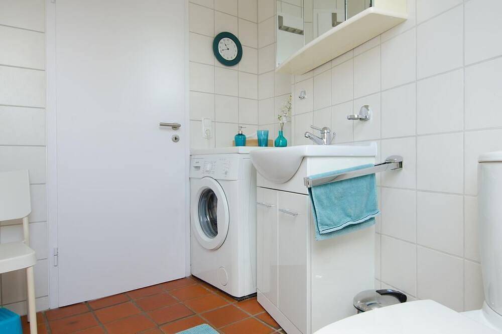 Ganze Wohnung, Ferienwohnung Weide - Appartement/Fewo, Dusche, Wc, Wohn-/Schlafraum in Kieler Förde, Heikendorf
