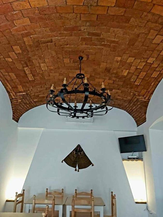 Gîte pour 9 personnes, avec terrasse et vue à Moura - 4