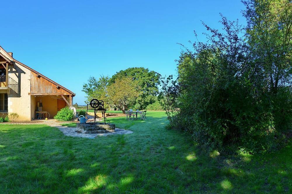 Ferme paisible au milieu des champs et des bois, rénovée tout confort in Villedieu-le-Château, Vallée de la Loire
