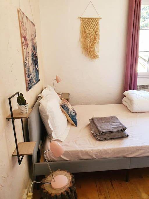 Location de vacances pour 10 personnes, avec jardin ainsi que terrasse et piscine à Le Lardin-Saint-Lazare - 3