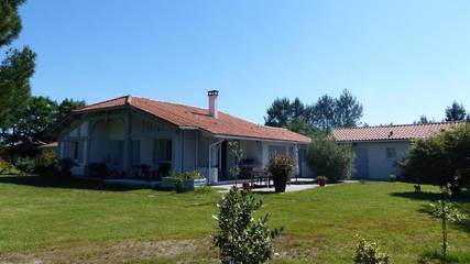 Cottage pour 2 personnes, avec vue ainsi que jardin et terrasse à Lugos