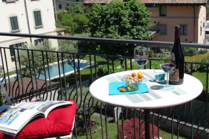 Gîte pour 4 personnes, avec balcon à Lenno