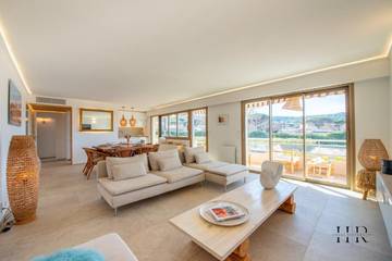 Gîte pour 6 personnes, avec vue et balcon dans Plage de la Bouillabaisse