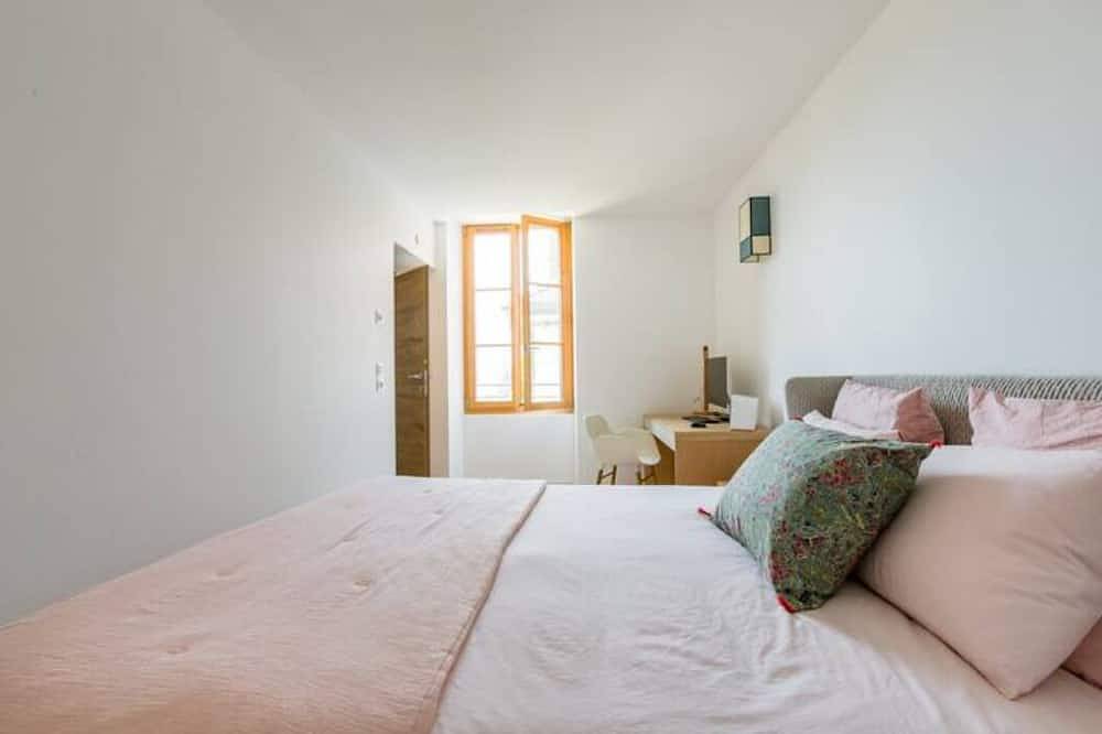 Apartamento entero, The Garden in Talloires with a lake view in Talloires-Montmin, Región de Annecy