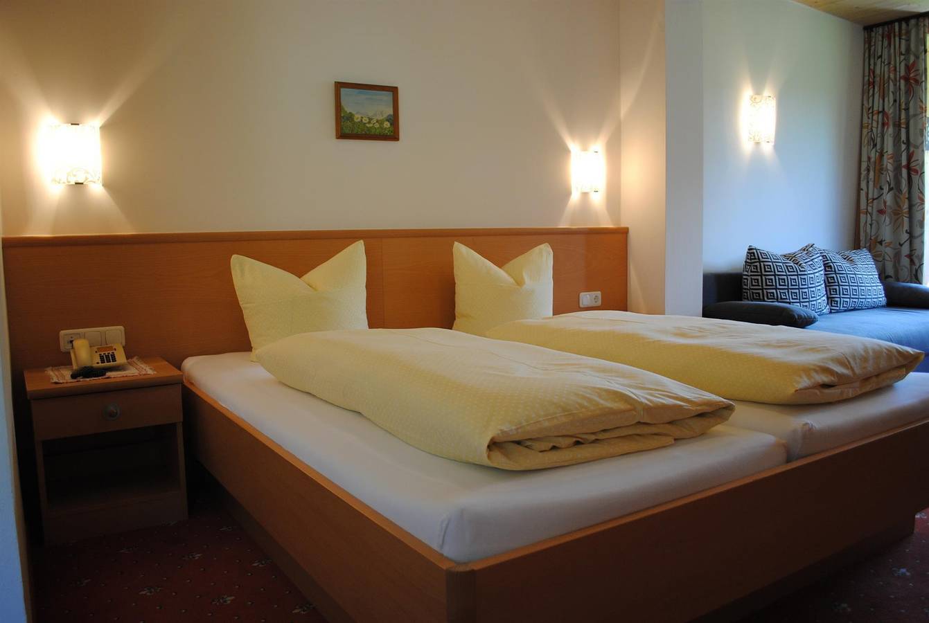 Doppelzimmer mit Balkon in Breitenbach am Inn, Hohe Salve