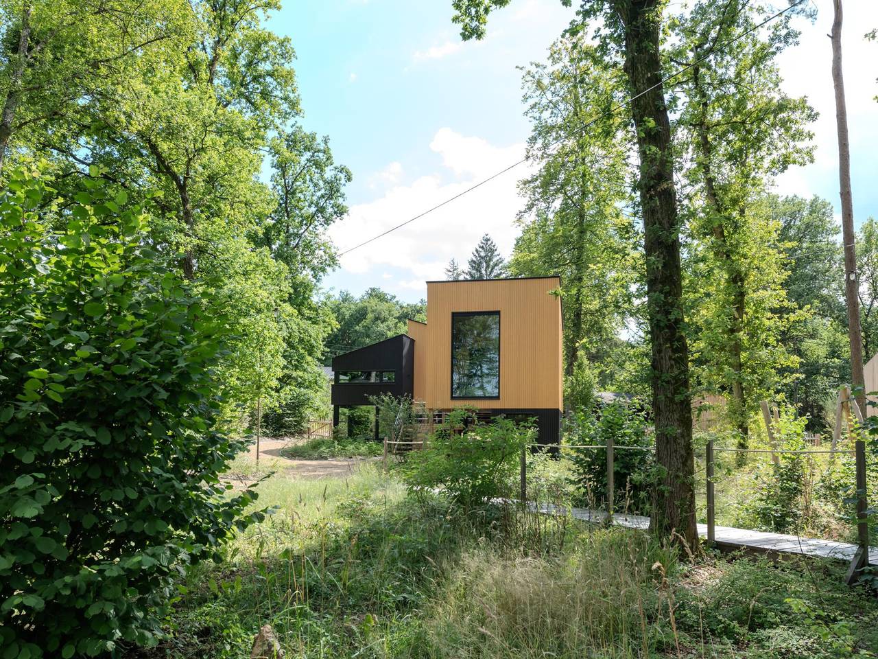 Designhaus mit Wellness in der Natur
 in Érezée, Luxemburg Provinz