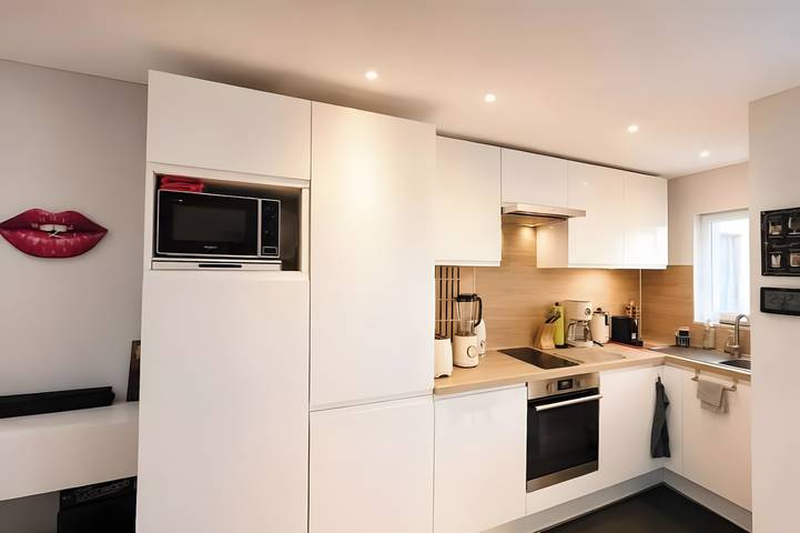 Apartamento entero, 3-bedroom apartment, 50 m², with a waterfront view right outside the windows, parking, close to the beaches, and air-conditioned in Le Barcarès, Côte d'Améthyste