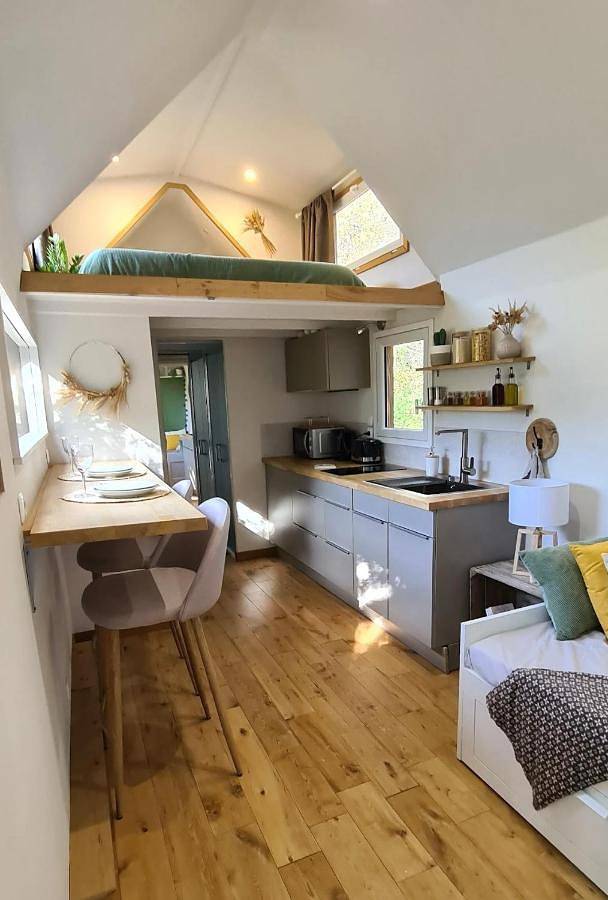 Camping pour 4 personnes, avec vue et terrasse, animaux acceptés