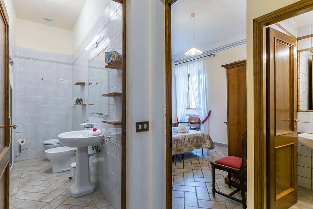 Ganze Wohnung, Monache 1 in Montaione, Florenz Provinz