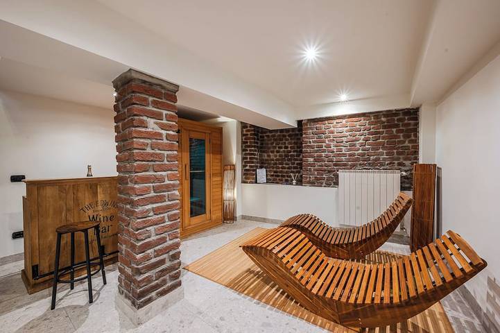 Vacation rental for 4 people, with sauna and hot tub in Milan