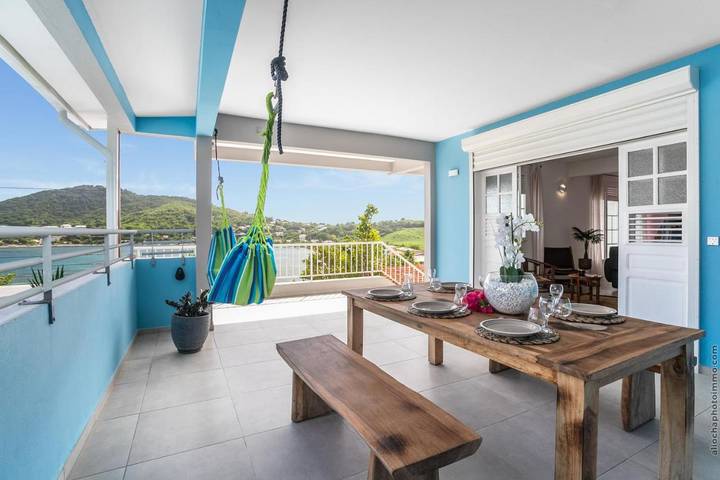 Location de vacances pour 6 personnes, avec vue ainsi que balcon et piscine à Tartane - 4