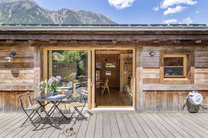 Gîte pour 2 personnes, avec terrasse et jardin