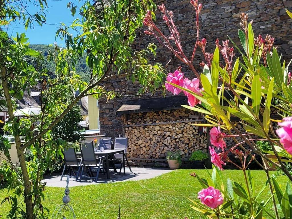 Holiday apartment in Moselkern with barbecue in Burg Eltz, Moselkern