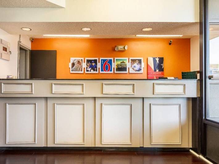 Apartamento entero, 2 camas tamaño queen,para fumadores,refrigerador in Condado de Tipton