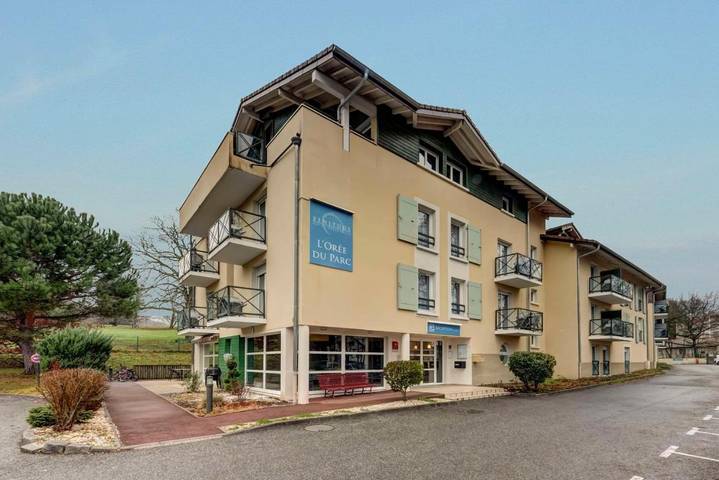 Location de vacances pour 2 personnes, avec Terrasse et Jardin à Divonne-les-Bains - 2