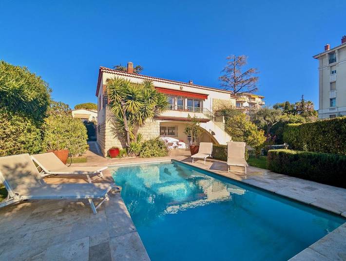 Villa pour 6 personnes, avec jardin et piscine, animaux acceptés