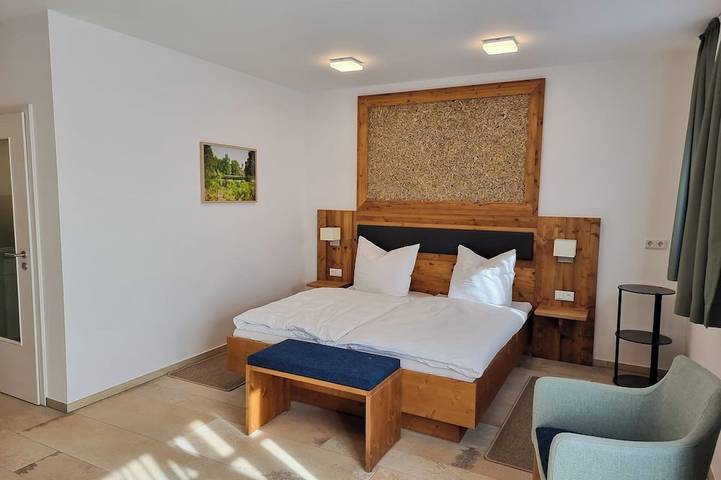 Ganze Wohnung, Komfortables Appartement mit Terrasse, moderner Ausstattung in Muhr am See, Fränkisches Seenland