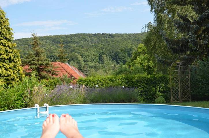 Ferienwohnung für 2 Personen, mit Garten und Pool sowie Sauna und Ausblick
