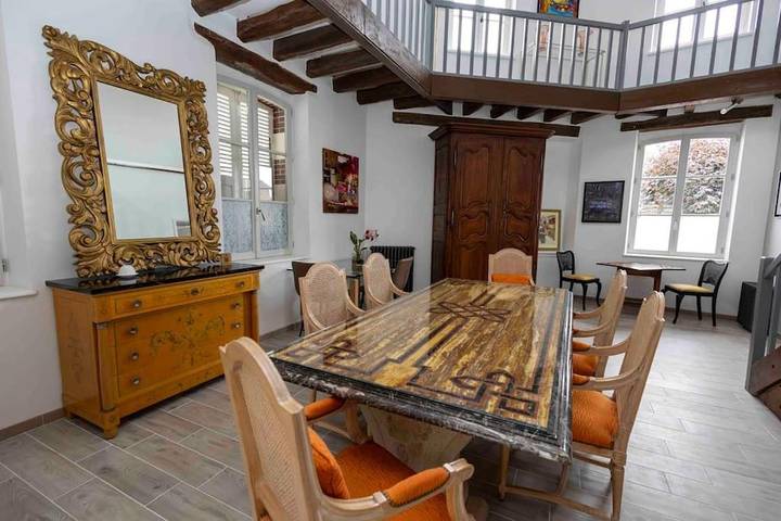 Location de vacances pour 10 personnes, avec Terrasse et Jardin à Montigny-le-Gannelon