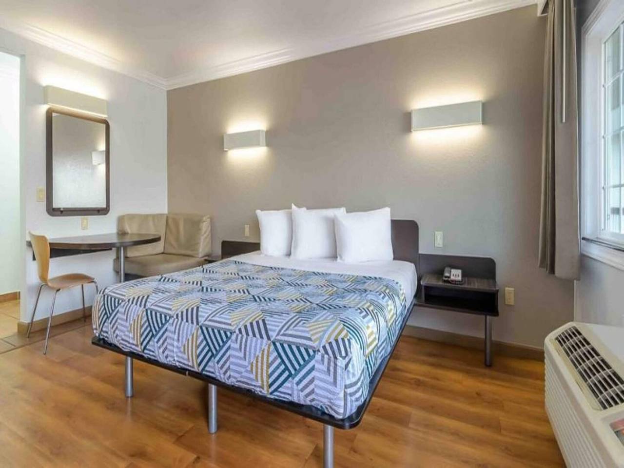 Ganze Wohnung, 1 Kingsize-Bett | Mobilzugang | Nsmk | Micfridg in San José, Silicon Valley