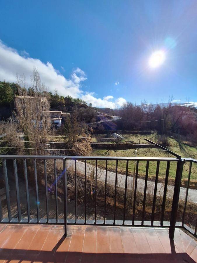 Gîte pour 4 personnes, avec balcon et vue à Bagà - 2