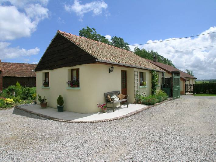 Gîte pour 3 personnes, avec piscine, animaux acceptés