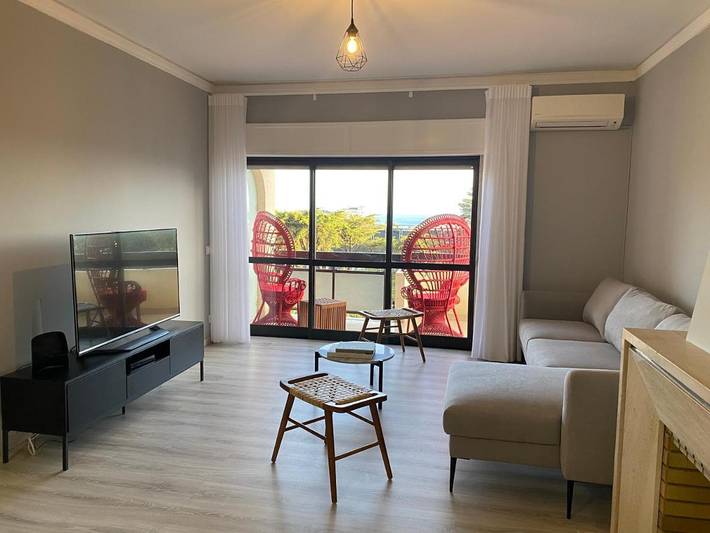 Vakantiewoning voor 6 personen, with Balkon and Whirlpool as well as Terras and Zwembad in Estoril