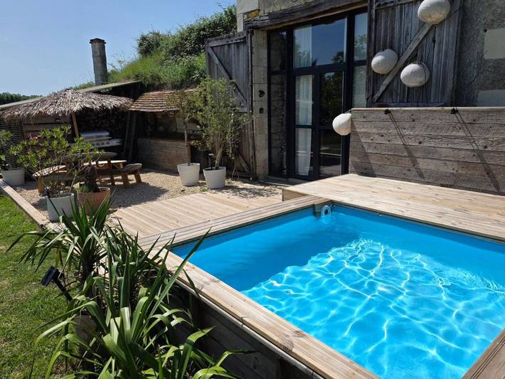 Location de vacances pour 4 personnes, avec vue ainsi que terrasse et jardin à Noyers-sur-Cher