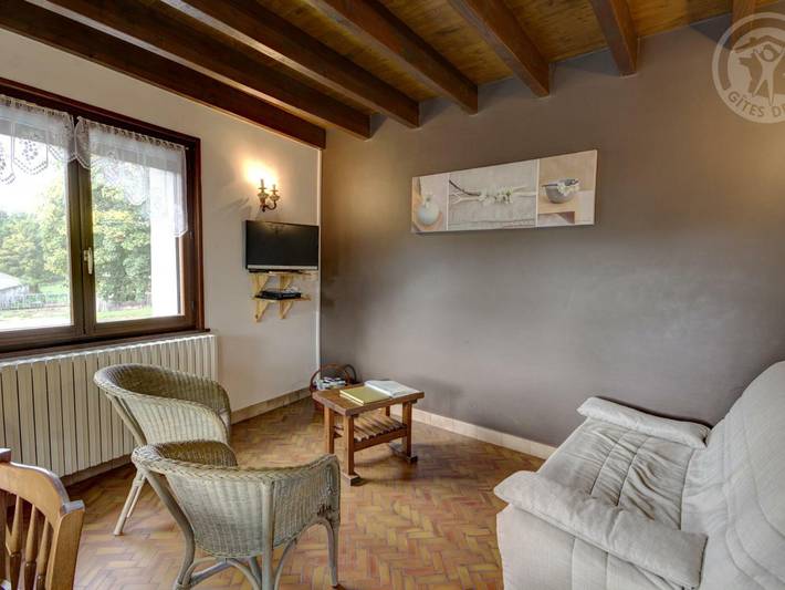 Casa rural 3 espigas, 2 dormitorios, terraza y Wi-Fi in Les Salles, Montbrison