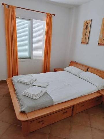 Gîte pour 3 personnes, avec vue et balcon dans La Isleta del Moro