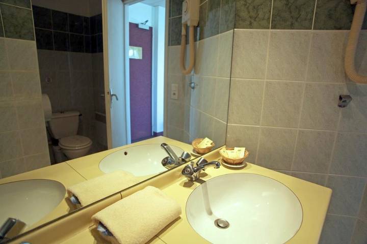 Hôtel pour 3 personnes, avec terrasse, animaux acceptés à Fabrègues - 4