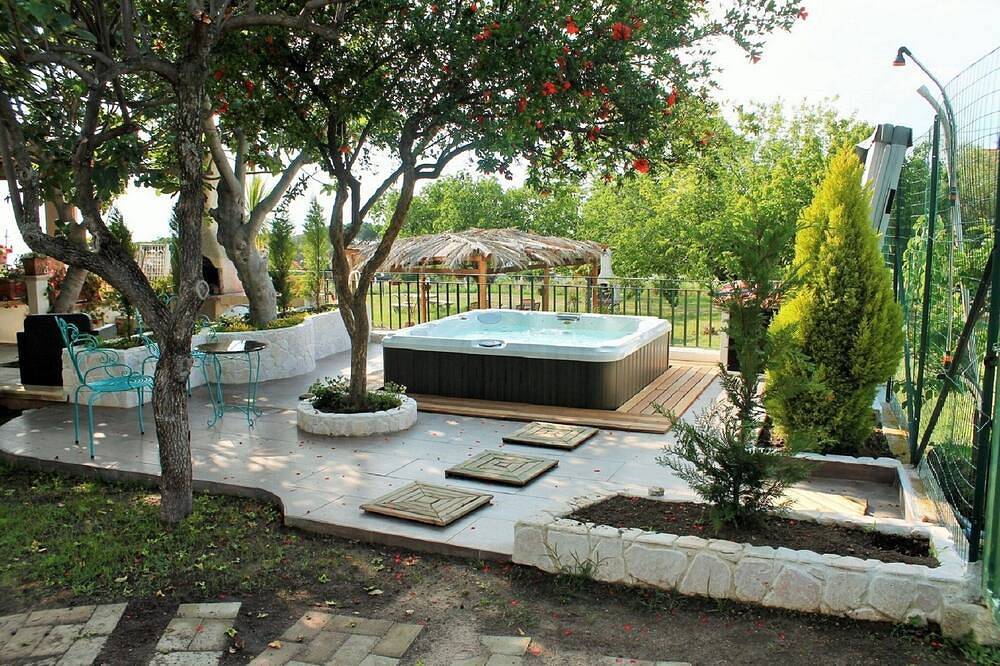 Ganze Wohnung, \"Fuoco\" Wohnung in Residenz \"Villa Giulia\" neben Michelino Strand in Parghelia, Vibo Valentia Provinz
