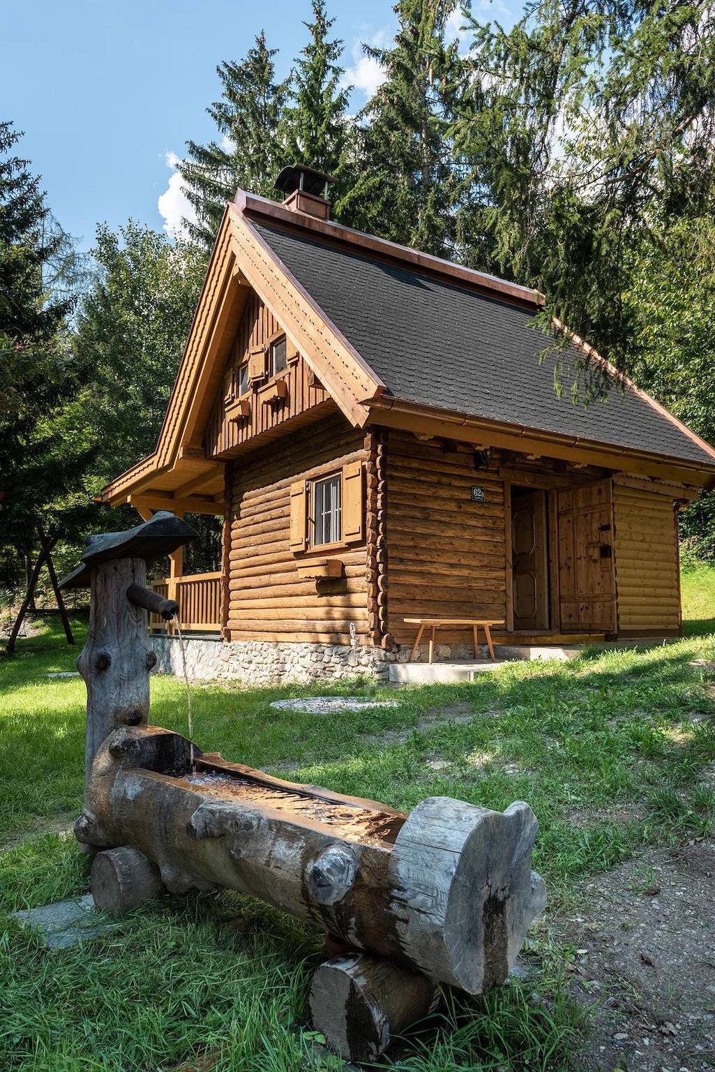Entire holiday apartment, Wichtelhütte in Terfens, Tirolean lowland region
