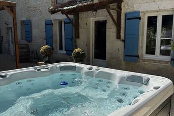 Location de vacances pour 7 personnes, avec jardin et jacuzzi, animaux acceptés à Astaffort