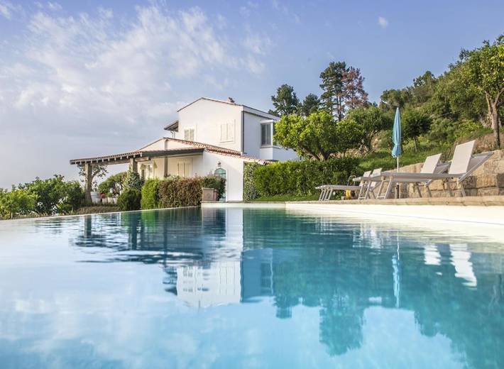 Villa voor 6 personen, with Balkon and Terras as well as Tuin and Zwembad in Capo d'Orlando