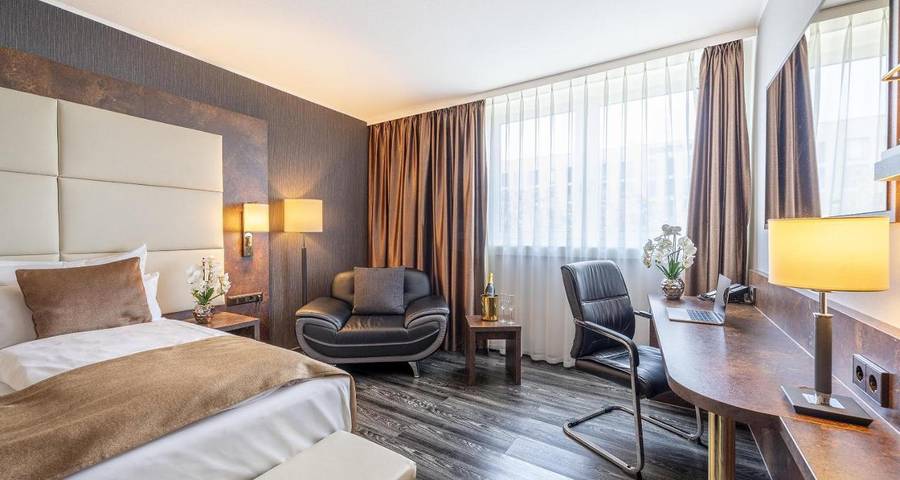 Hôtel, avec Piscine et Sauna à Darmstadt - 2