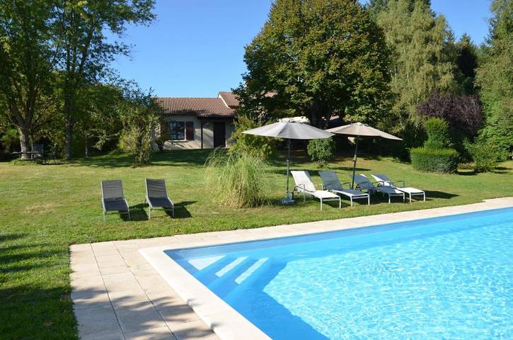Villa pour 10 personnes, avec Terrasse et Jardin ainsi que Piscine et Vue