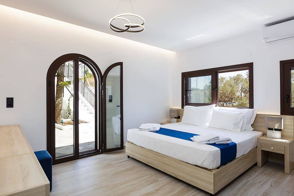 The White House of Bali, an outstanding Seaview villa, a w/private pool (14pax) in Bali (Crète), Région de Réthymnon