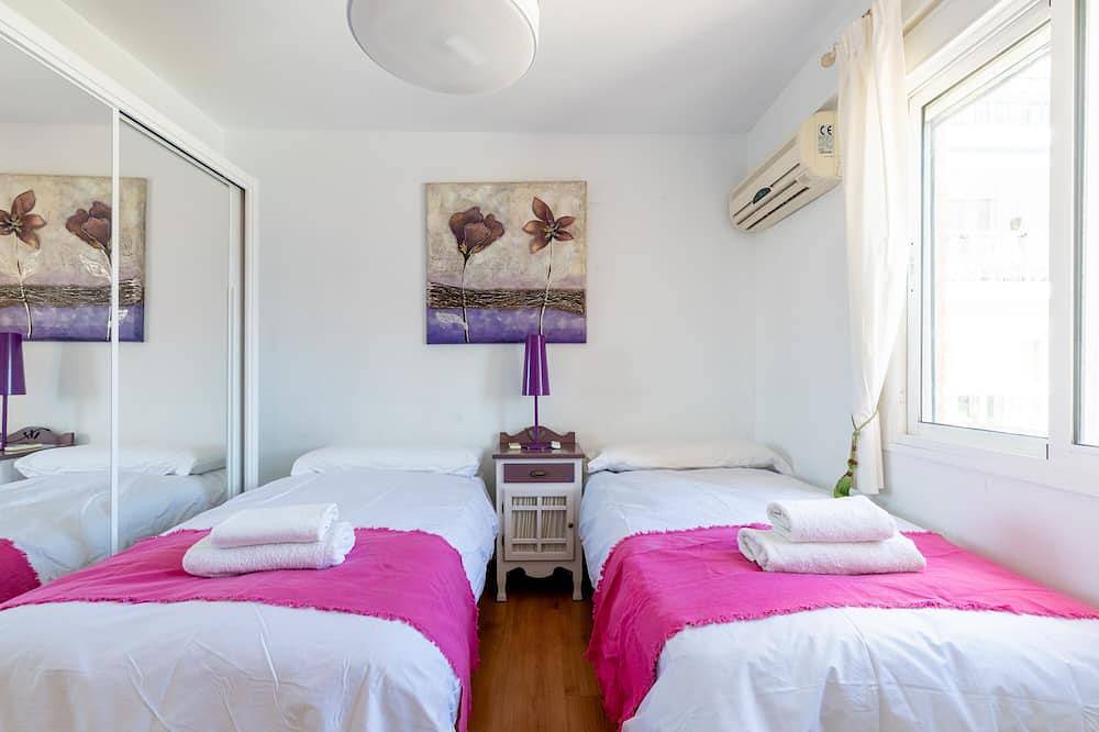 Entire apartment, Esperanza Triana. 2 bedrooms, 2 bathrooms in Central Seville, Sevilla