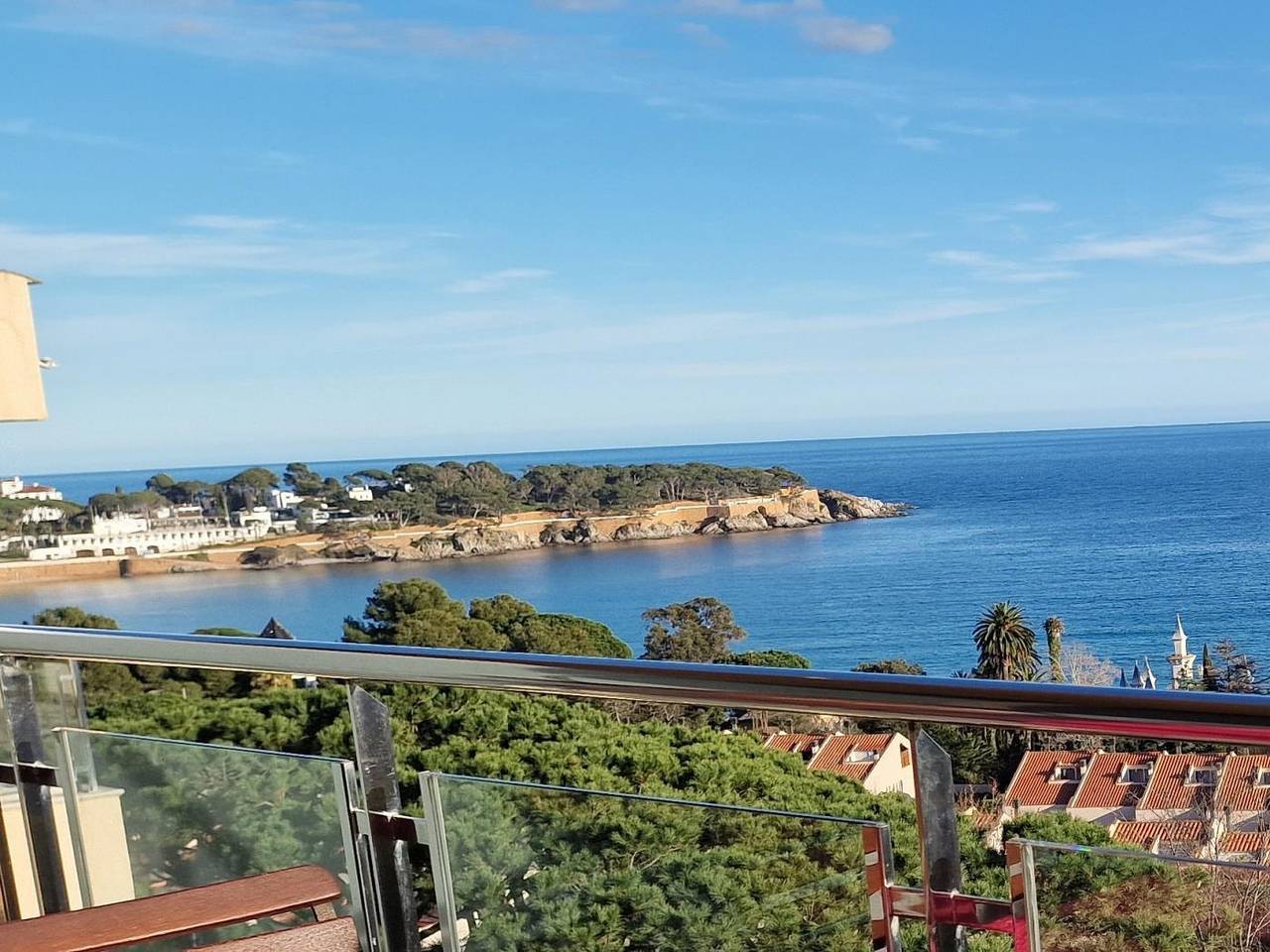 Entire holiday apartment, Cozy apartment in s'Agaró with incredible sea views in Sant Feliu de Guíxols, Costa Brava