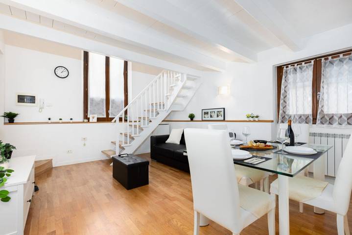 Appartamento intero, GuestHost - Prada Loft near Porta Romana in Vigentino, Milano